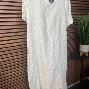 Linen Shortsleeved Dress - US Size 10